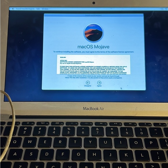 Mac book air like new barley used